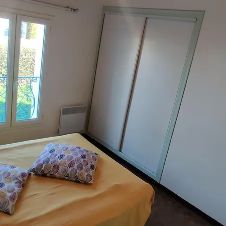 Prázdninový dům Maison A - Proche - 4 Personnes - Fr-1-823-101